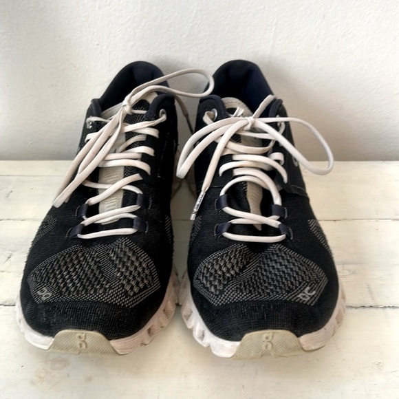 On Cloud Helion Black Women’s Running Shoe Size 7 - Picture 4 of 11